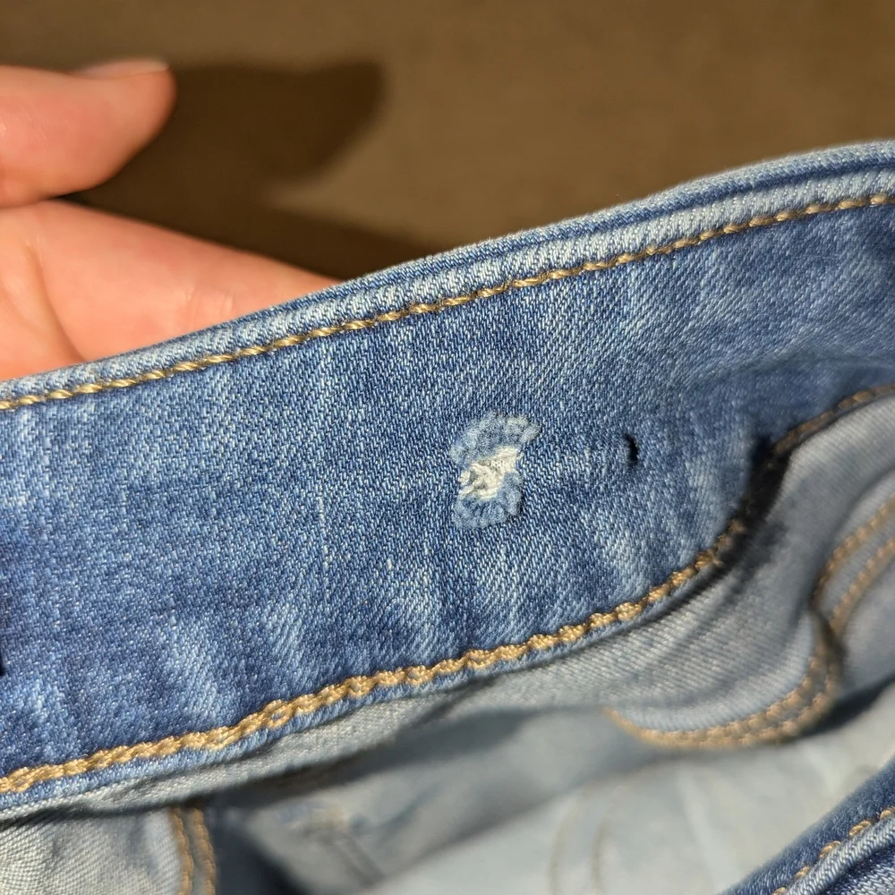 Simply Vera Vera Wang Women's Blue Skinny Jeans - Picture 4 of 4